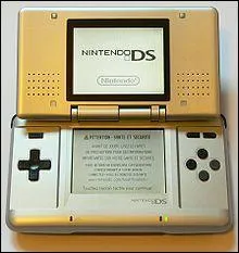 Début 2005, Nintendo sort sa nouvelle console portable qui sera un pur succès. Elle sera baptisée...