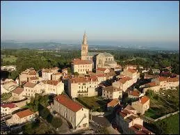 Je vous emmène à la découverte du village Altiligérien de Lapte. Nous partons en région ...