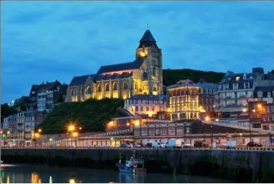 Situé proche de l'hôtel de Calais, le musoir est dans toutes les conversations. Lieu de rendez-vous, point de vue, à quoi servait-il ?