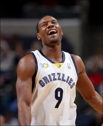 Quasiment le même CV pour Tony Allen : en NBA depuis 2004, nommé deux fois dans l'équipe type défensive de la ligue et champion NBA en 2008. Donc la même question : avec quelle franchise a-t-il été champion ?