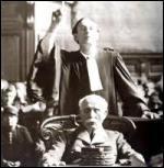Le 23 juillet 1945 s'ouvre le procès de Philippe Pétain devant la Haute Cour de Justice. Le général de Gaulle commue la condamnation à mort en peine de réclusion à perpétuité en raison du grand âge du "héros de Verdun". Quel âge avait-il lors du prononcé de la sentence ?