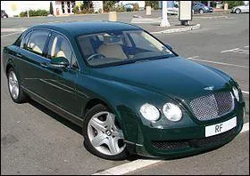 Sur quelle base est la Bentley Continental Flying Spur ?