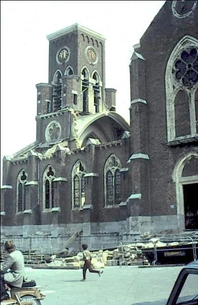 L'ancienne église Saint-Pierre a été détruite en :