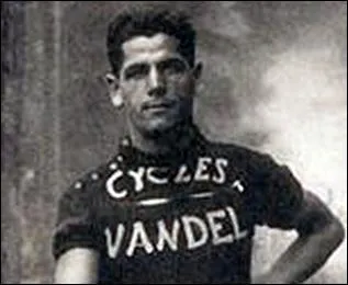 Qui est ce grand champion local ?