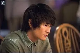 Comment s'appelle l'acteur ?