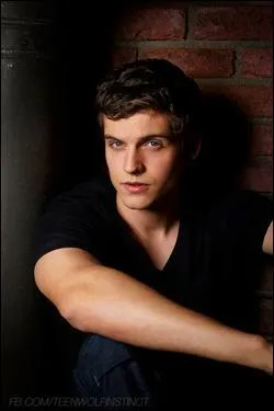 Quelle est la date de naissance de Daniel Sharman ?