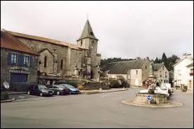 Nous sommes dans le centre de la commune Creusoise de Royère-de-Vassivière. Nous nous trouvons en région ...