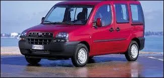 Comment appelle-t-on cette voiture ?