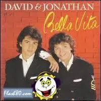 Qui chante "Est-ce que tu viens pour les vacances" ?