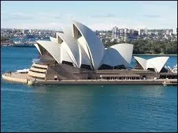 Dans quelle ville se trouve cet opéra ?