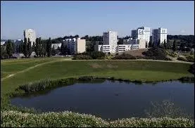 Ville francilienne , Les Mureaux se situent dans le département ...