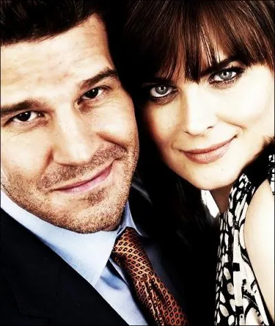 Quel événement marquant la fait se rapprocher encore plus de Booth dans la saison 6 ?