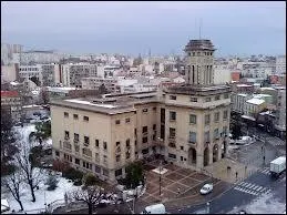 Montreuil est une ville d'Ile-de-France située dans le département n° ...