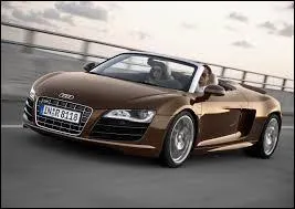 Et finissons avec ce modèle très puissant d'Audi, qui est...