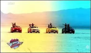 Chaque équipe (team) a une voiture de couleur différente, de quelle couleur sont les voitures ?