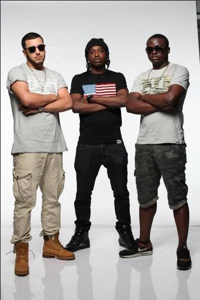 De quel pays vient le groupe "Red Cross" ?