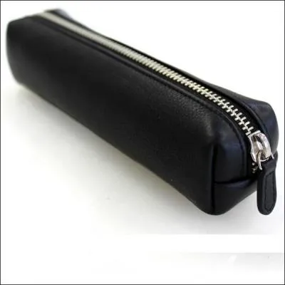 Comment dit-on 'trousse' en anglais ?