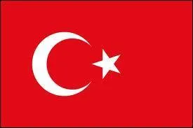 On a l'air de tous le connaître en voyant une étoile et un croissant de lune. Le souci, c'est qu'il peut être confondu avec d'autres drapeaux. Mais as-tu une idée duquel il s'agit ?