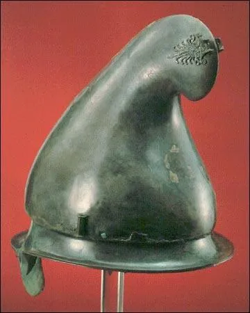 Quel est le surnom de ce casque, utilisé par les Thraces ?
