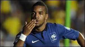 Dans quel club français joue Alexandre Lacazette ?