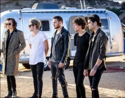 Quel album sort le 17 novembre 2014 ?