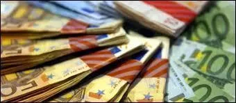 Quel est le joueur qui est arrivé en 2013 pour un transfert estimé à près de 100 millions d'euros ?