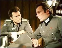 L'action de ce film américain sorti en 1968, se déroule durant la Seconde Guerre mondiale. Réunissant à l'écran Richard Burton et Clint Eastwood, il s'intitule :