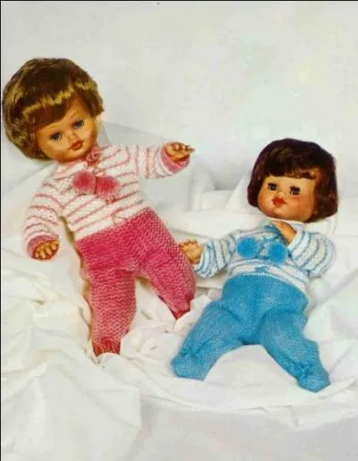 Quel mécanisme a fait la renommée de ces adorables poupons Bella (Pipiou) ?