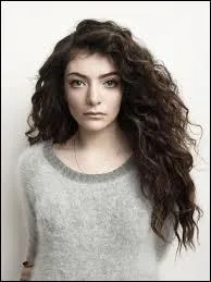 Qui est cette fille ?