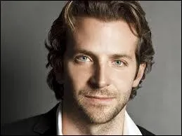 J'ai joué dans Very Bad Trip et Alias. Qui suis-je ?