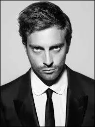 Je suis le chanteur du groupe Cocoon. Qui suis-je ?