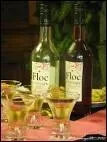Le floc, apéritif se déclinant en blanc et en rouge, est une spécialité des Charentes.