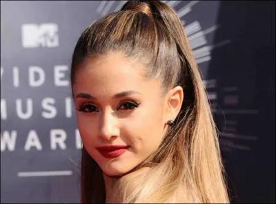 Avec qui est-elle mariée ?