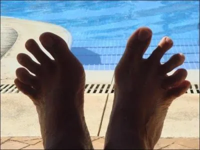 J'espère ne pas vous avoir trop cassé les pieds, et si vous voulez n'avoir plus jamais plus mal aux pieds, vous devez... .