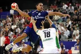 Comment dit-on en espagnol le "handball" ?