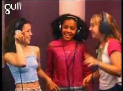 Continue la chanson : "Hello World..." (Générique de fin)