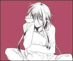 Comment sont les ongles de Loki ?