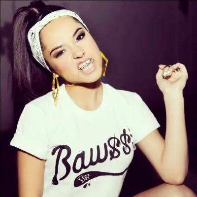 Quel nom porte la fanbase de Becky G ?