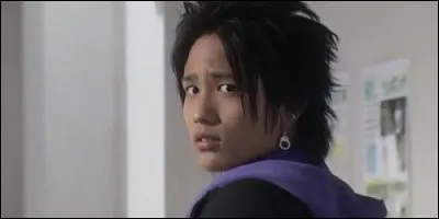 Quelle est la particularité de la petite-amie de Kuraki Satoru ?