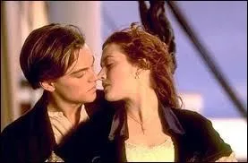 Quand Rose tente-t-elle de se suicider ?