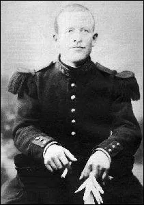 Qui a eu le "privilège" d'être le dernier soldat français à être tué, 15 minutes avant l'Armistice ?