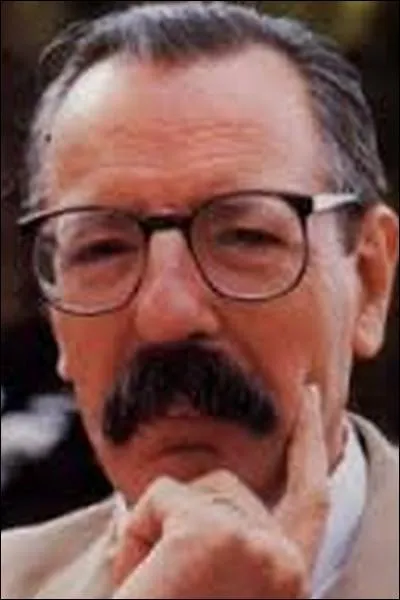 Son nom est Jean Bouise. Quelle est la bonne réponse ?