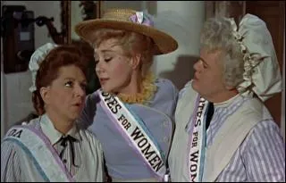 L'auteur était contre le fait que Mrs Banks soit :