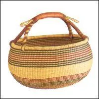 Ce panier est fait avec des joncs. Qu'est-ce ?