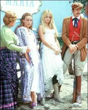 Attendant d'entrer en scène, voici une brochette d'acteurs et actrices qui ont participé à un film de Louis Malle, réunissant des acteurs français et américains. Il s'agit de ?