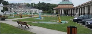 Nous partons à la découverte de Contrexéville. Ville thermale de Lorraine, elle se situe dans le département ...