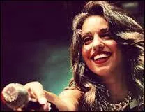 Où a-t-elle tourné son clip "Je prends le large" ?