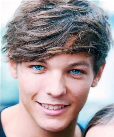 Comment s'appelle la fille dans "Best Song Ever" ?