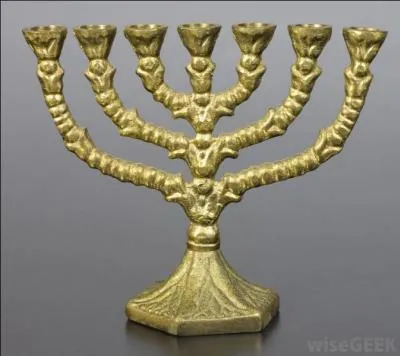 Quel est le nom de ce chandelier à sept branches ?
