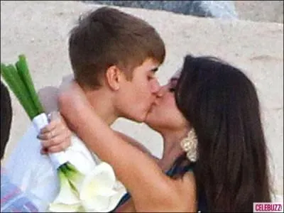 Justin est-il jaloux du garçon dans le nouveau clip de Selena ?